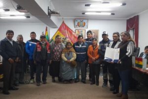 Reconocimiento a canillitas de Oruro por su trabajo