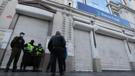 Intervención Banco Fassil en Santa Cruz