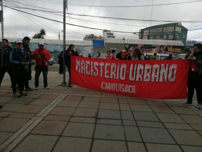 Magisterio marchará el 1 de mayo vestidos de negro como símbolo de duelo