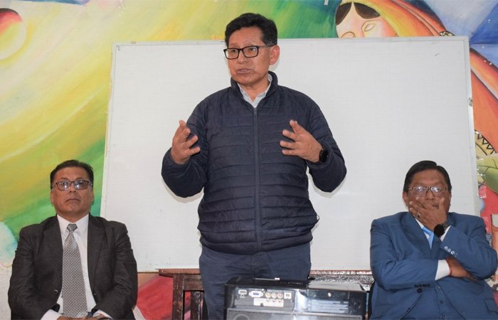 Prevención de bullying en colegios por el ministro de Educación, Edgar Pary
