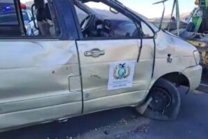 Hurto y conducción peligrosa de un vehículo oficial