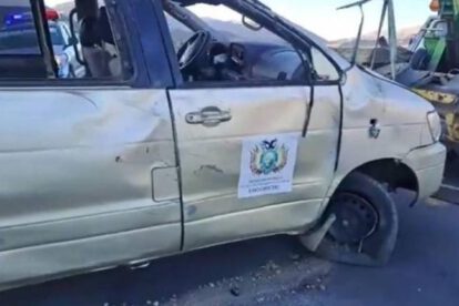 Hurto y conducción peligrosa de un vehículo oficial