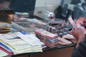 Incremento de empleos directos en el sector bancario según Asoban