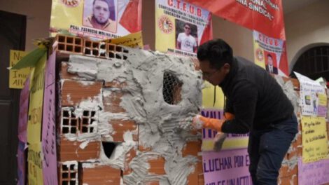 Protesta de maestros en Bolivia con tapiado como medida de presión