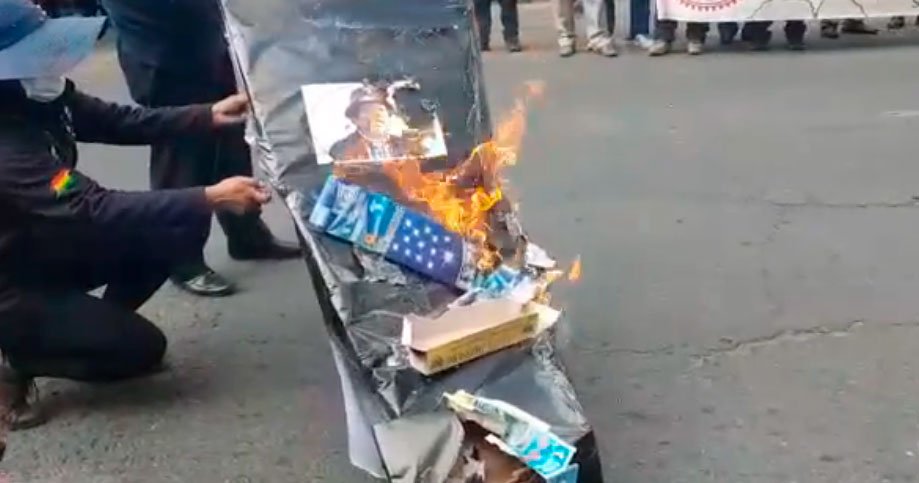 Protesta en Sucre por el incremento salarial