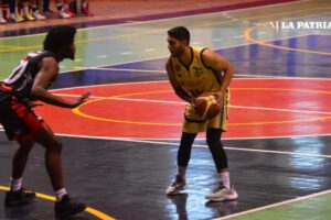Carl A-Z vence a Nacional Potosí en la Libobásquet