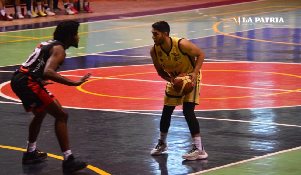Carl A-Z vence a Nacional Potosí en la Libobásquet