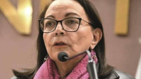 Eidy Roca denuncia que no levantan su arraigo
