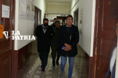 Aprehenden a catedrático por acoso sexual en Oruro