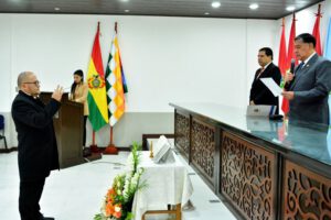 Nuevo Fiscal Departamental del Beni posesionado por Juan Lanchipa Ponce