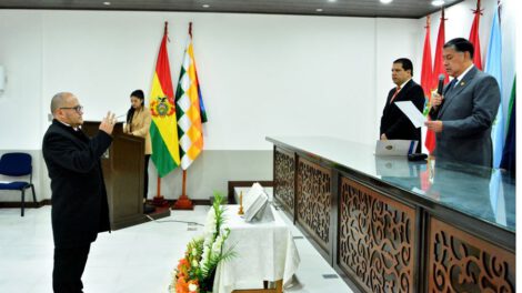 Nuevo Fiscal Departamental del Beni posesionado por Juan Lanchipa Ponce