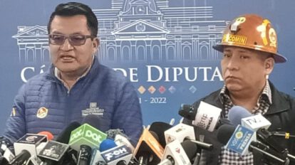 Ministro de Medio Ambiente debe renunciar por moral
