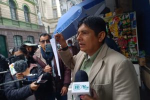 Denuncia penal contra fiscales cruceños presentada por Ronaldo Cuellar