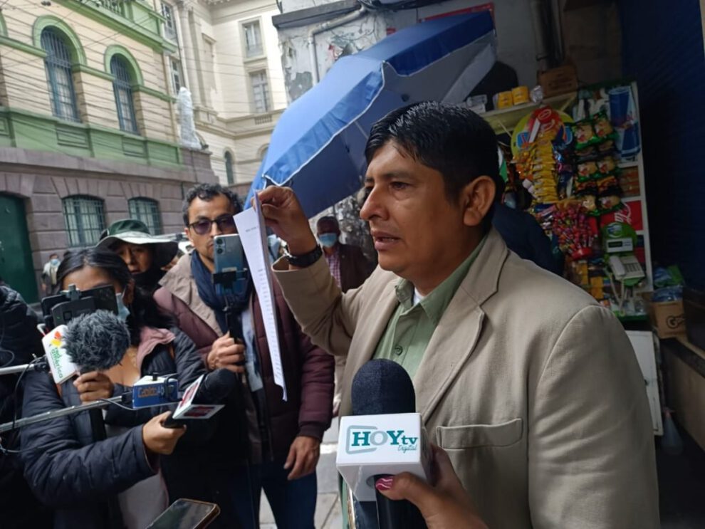 Denuncia penal contra fiscales cruceños presentada por Ronaldo Cuellar