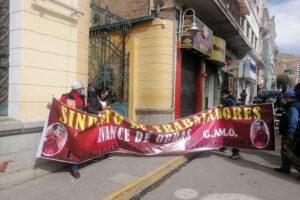 paro de trabajadores Avance de Obras en Oruro