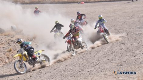 Primera prueba departamental de motociclismo en Capachos