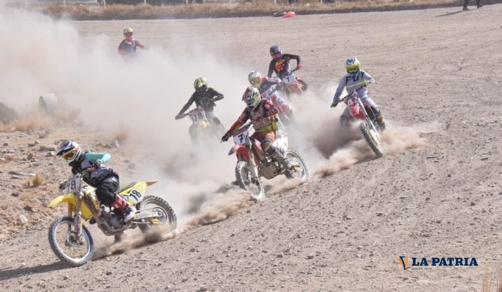 Primera prueba departamental de motociclismo en Capachos