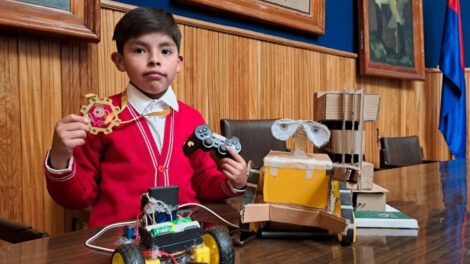 Max Canaviri y su proyecto de un Sistema de Alerta Temprana de Sismos representarán a Bolivia en México