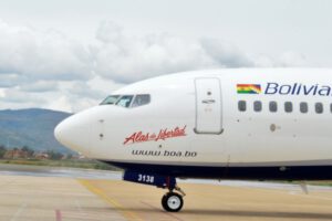 BoA en crisis: Pasajeros esperan más de 3 horas por vuelo retrasado