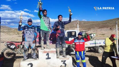 Prueba de motociclismo orureño en el circuito de Capachos