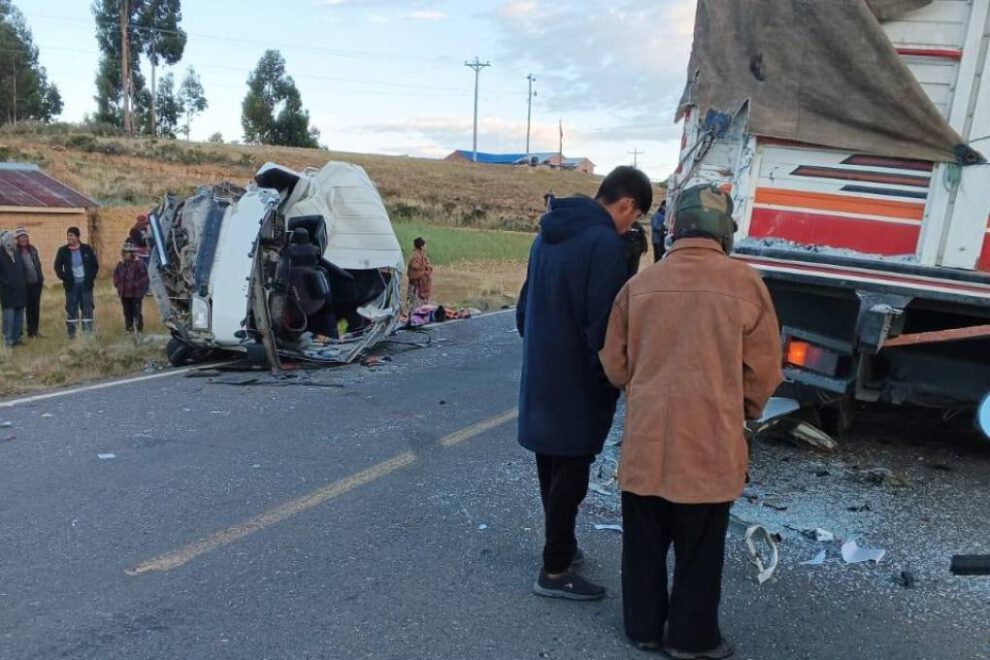 Choque en La Paz-Carabuco