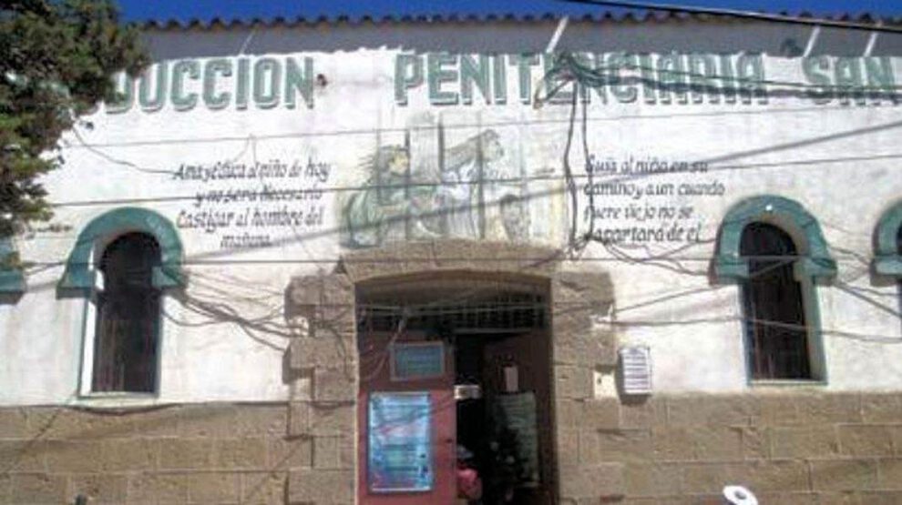 Migración ilegal y tráfico de drogas colapsa penales en Oruro