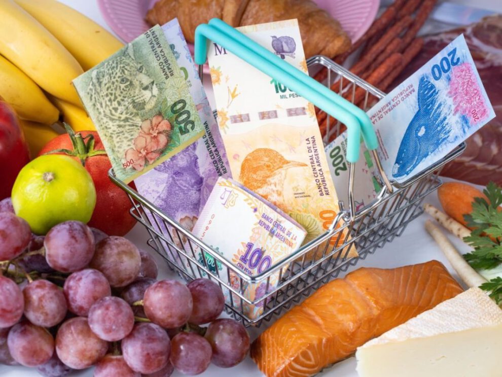 Inflación en Argentina: El billete más alto solo alcanza para comprar un kilo de tomates