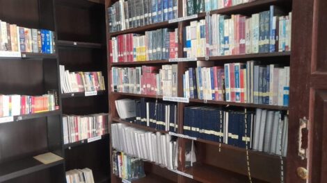 Biblioteca del colegio William Booth para fomentar la lectura en estudiantes