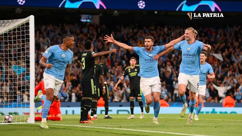 Celebran los jugadores del Manchester City por la clasificación a la final
