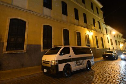 Ingreso de sacerdotes acusados de delitos sexuales en Bolivia