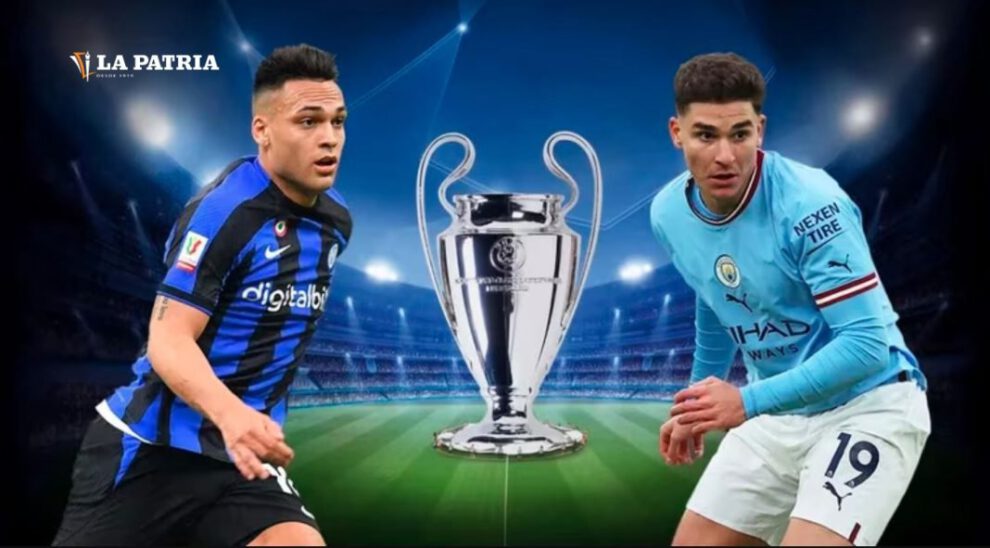 Lautaro Martínez y Julián Álvarez en la final de la Champions League