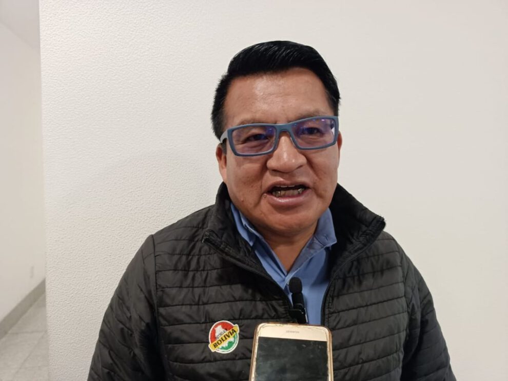 Interpelaciones a ministros según Renán Cabezas