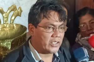 El diputado del MAS, Héctor Arce, denuncia falta de compromiso en la lucha contra la corrupción