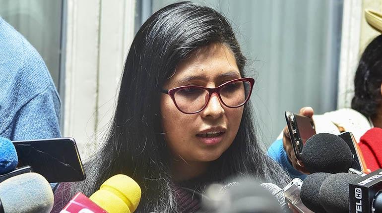 Eva Copa responde sobre recursos para conexiones a la Ceja