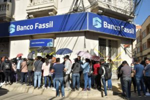 Investigación sobre el Banco Fassil en Bolivia