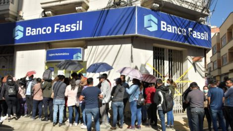 Investigación sobre el Banco Fassil en Bolivia