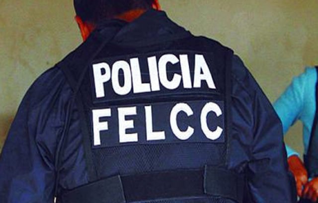 Suministros de sustancias controladas en colegios en Santa Cruz