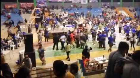 Congreso del MAS en Warnes termina en caos