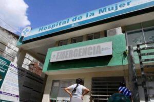negligencia médica en la Maternidad Percy Boland de Santa Cruz