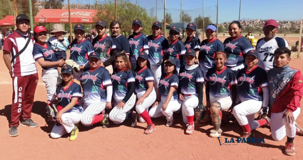 Integrantes del equipo Red Sox en el torneo nacional de softbol