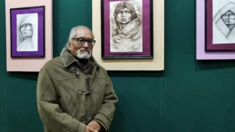 Jesús Céspedes expone sus dibujos dedicados a las madres