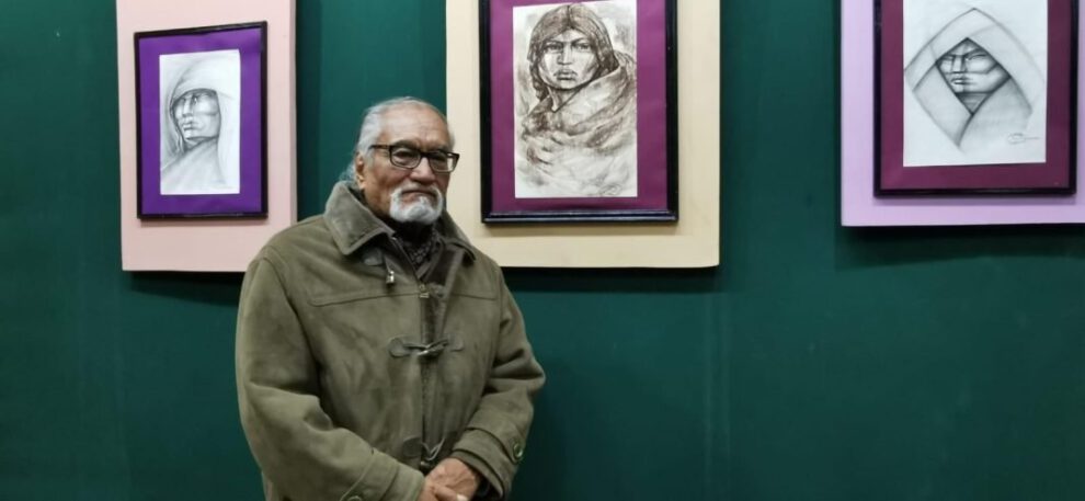 Jesús Céspedes expone sus dibujos dedicados a las madres