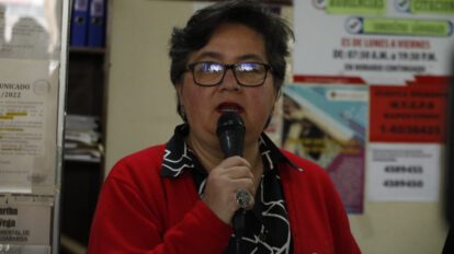 Ministra de Trabajo Verónica Navia en conferencia de prensa