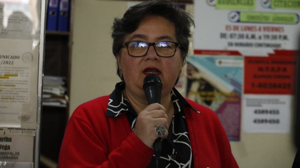 Ministra de Trabajo Verónica Navia en conferencia de prensa