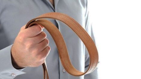 Profesor acusado de chicotear a alumno