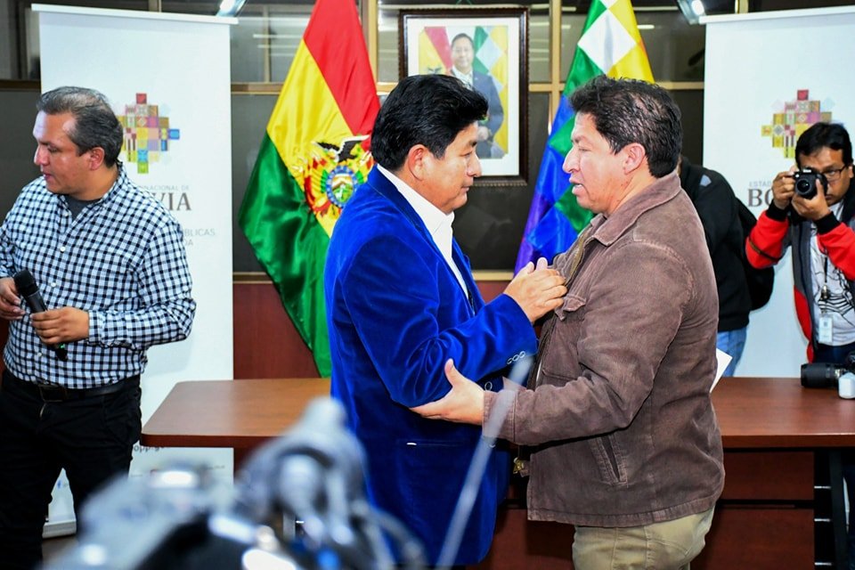 Wilfredo Quiroga es posesionado como director de Vías Bolivia