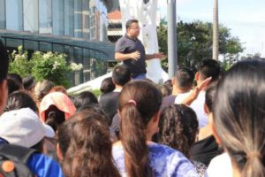 Trabajadores del Banco Fassil realizan protestas en Santa Cruz