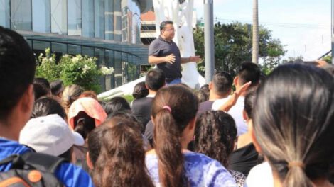 Trabajadores del Banco Fassil realizan protestas en Santa Cruz