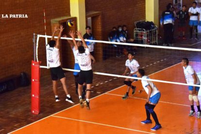 Torneo nacional de voleibol Sub-13 en Oruro