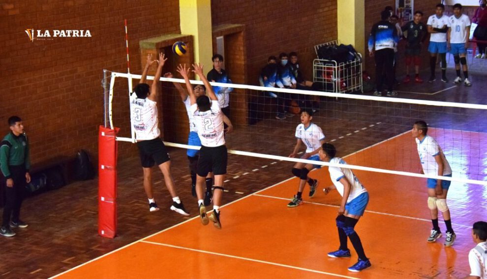 Torneo nacional de voleibol Sub-13 en Oruro